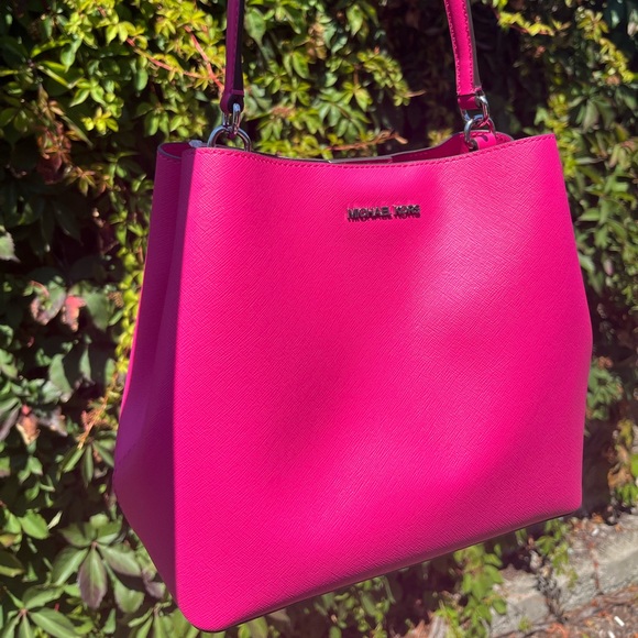 Michael Kors Dragonfruit Pratt Shoulder Bag - Picture 2 of 8